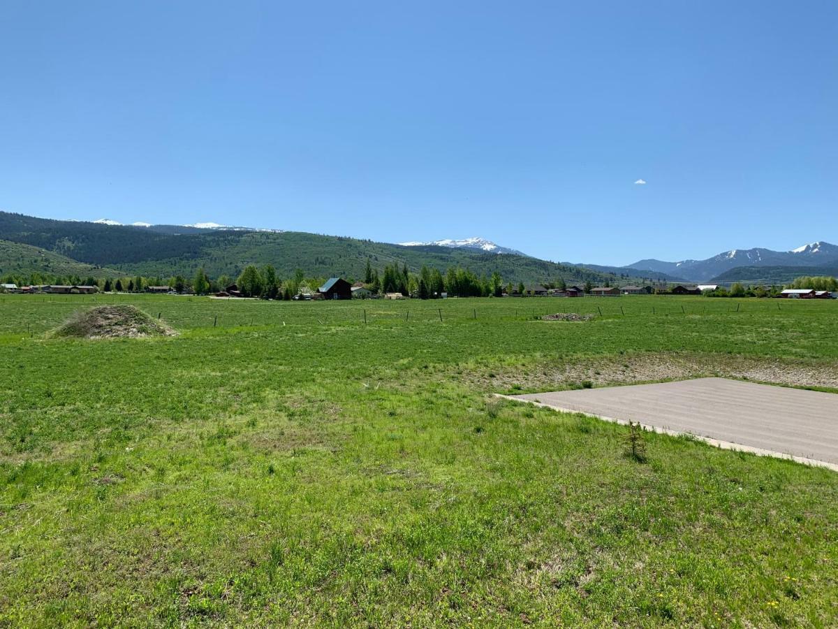 Teton Valley Motel ビクター エクステリア 写真